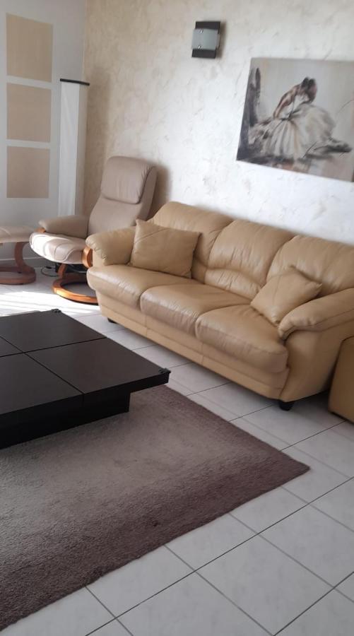 Апартаменты Apartament Bety Sea Front Костинешти Экстерьер фото