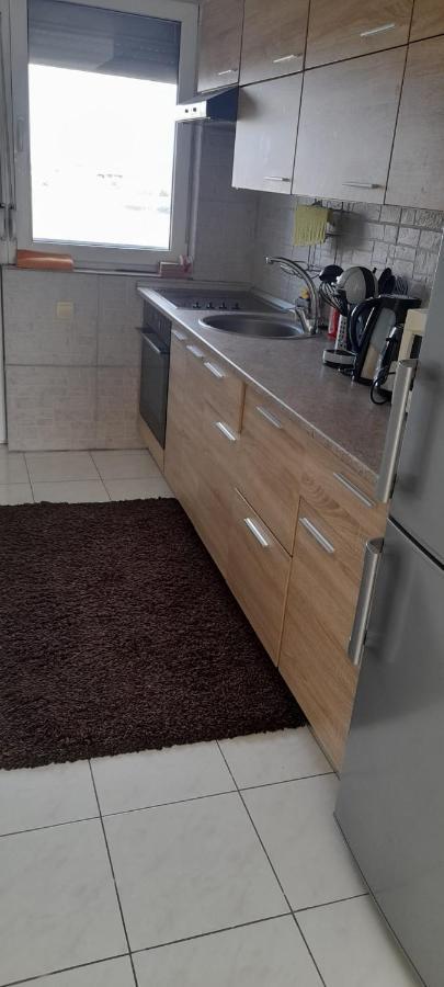 Апартаменты Apartament Bety Sea Front Костинешти Экстерьер фото